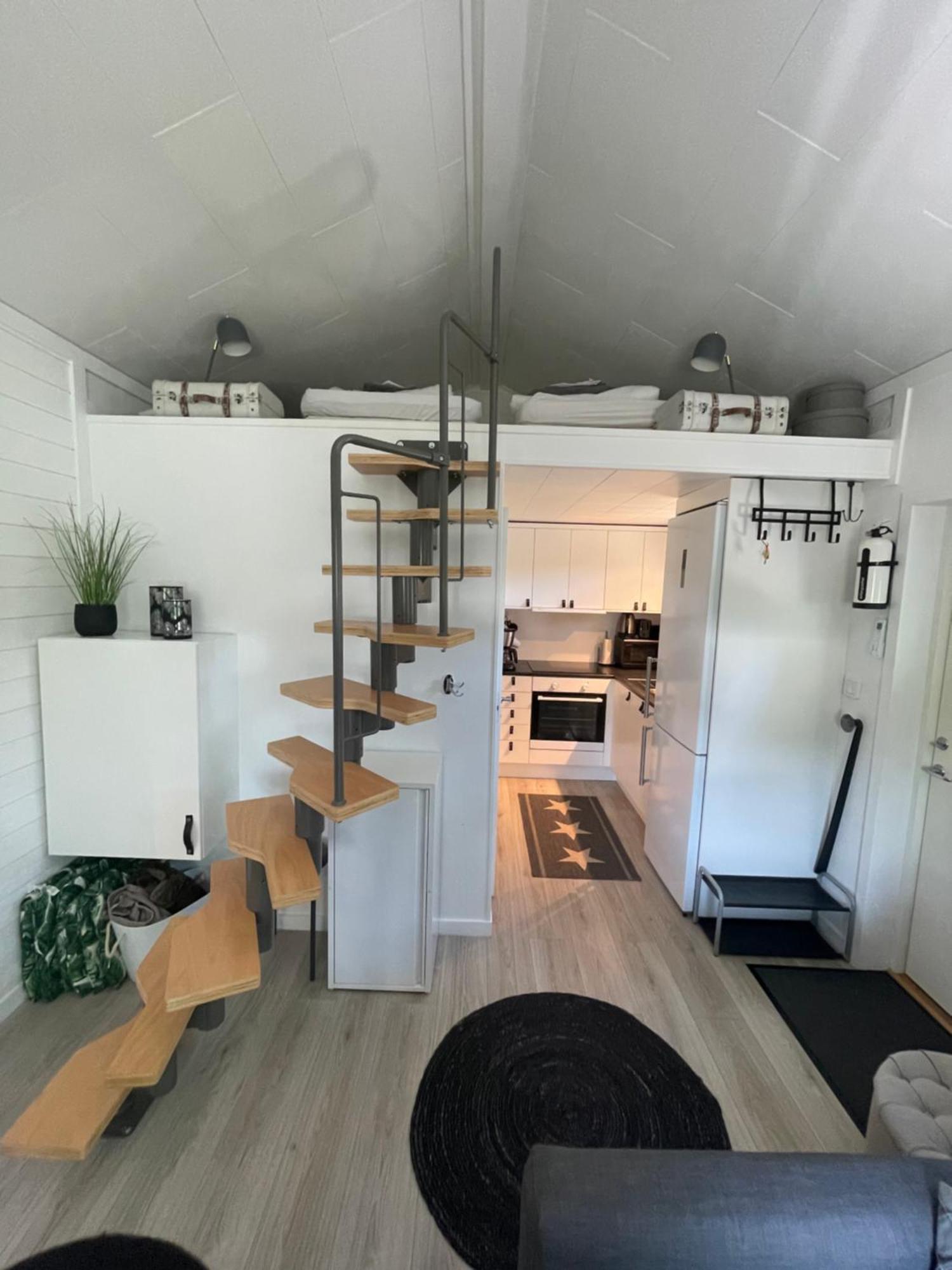 Humlegarden Lake Cottage, Хорн Экстерьер фото